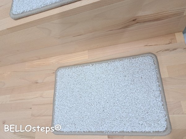 Hochflor Shaggy Stufenmatte selbsthaftend 35x23cm für grosse Hunde Chorus weiß-natur